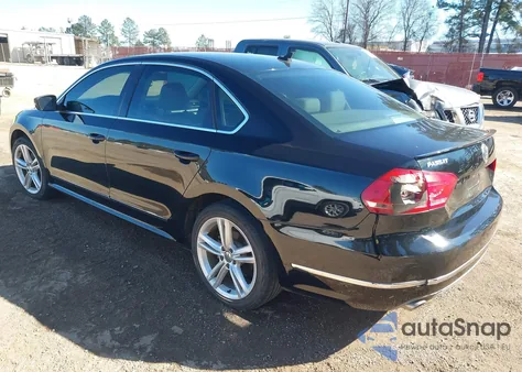 2013 Volkswagen Passat 3.6L V6 Sel Premium z USA, uszkodzony, nr VIN 1VWCM7A31DC012002